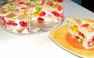 Желейный десерт «Битое стекло» с печеньем